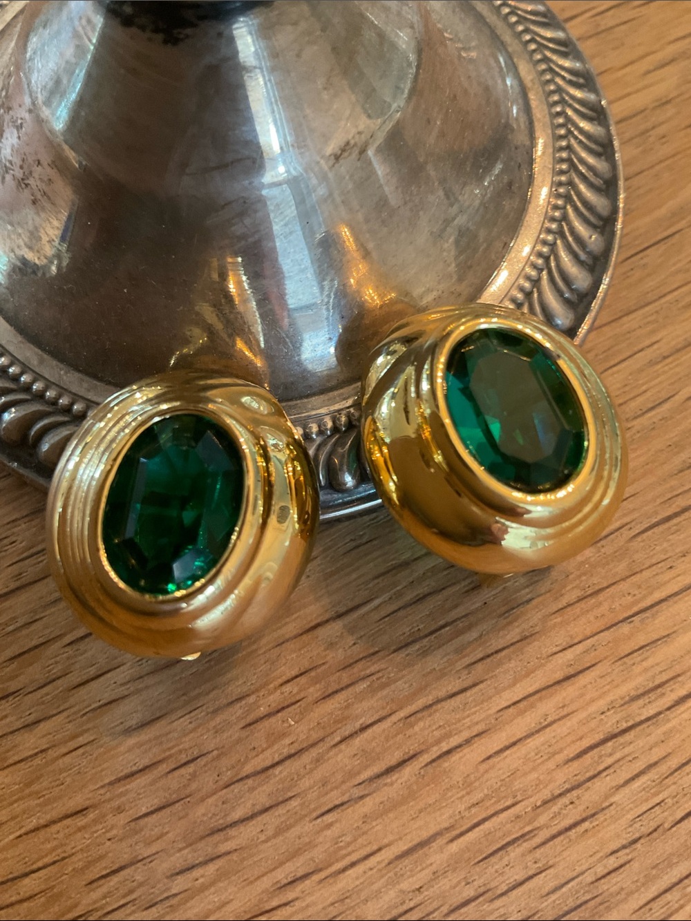 Vendome Signed Vintage Gold-Tone Clip Earrings Bezel Set Emerald Glass Cabochon.